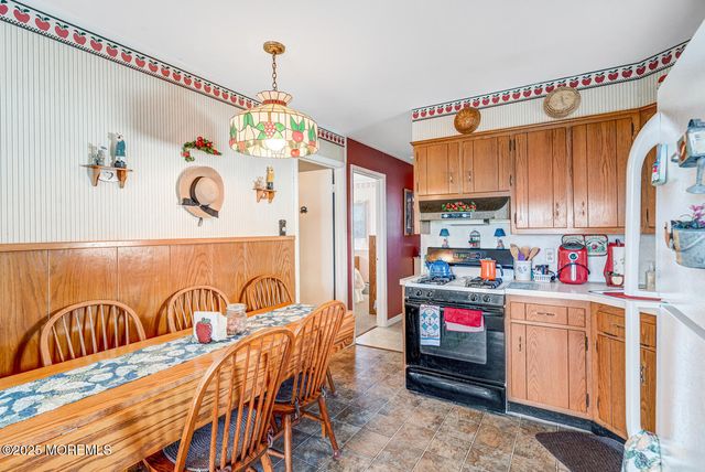 39 S Los Angeles Drive, Little Egg Harbor, NJ 08087