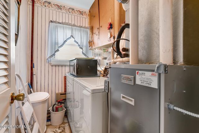 39 S Los Angeles Drive, Little Egg Harbor, NJ 08087