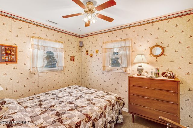 39 S Los Angeles Drive, Little Egg Harbor, NJ 08087