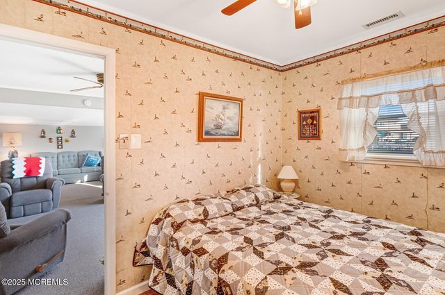 39 S Los Angeles Drive, Little Egg Harbor, NJ 08087