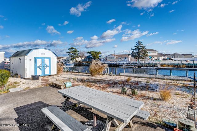 39 S Los Angeles Drive, Little Egg Harbor, NJ 08087