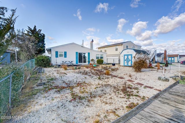 39 S Los Angeles Drive, Little Egg Harbor, NJ 08087