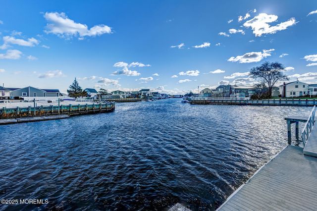 39 S Los Angeles Drive, Little Egg Harbor, NJ 08087