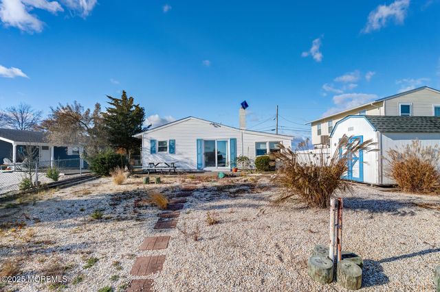 39 S Los Angeles Drive, Little Egg Harbor, NJ 08087