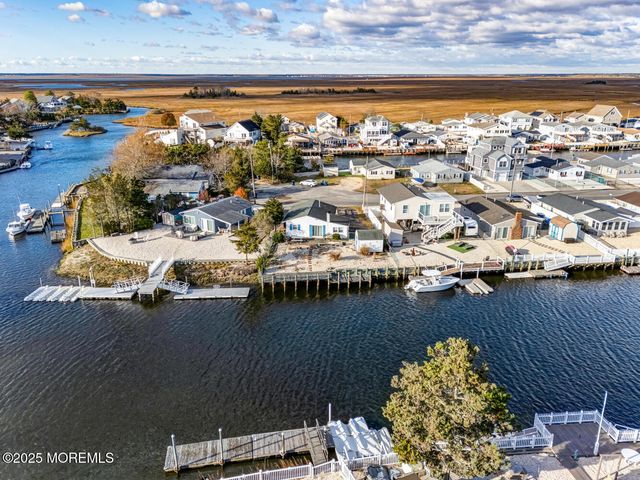 39 S Los Angeles Drive, Little Egg Harbor, NJ 08087