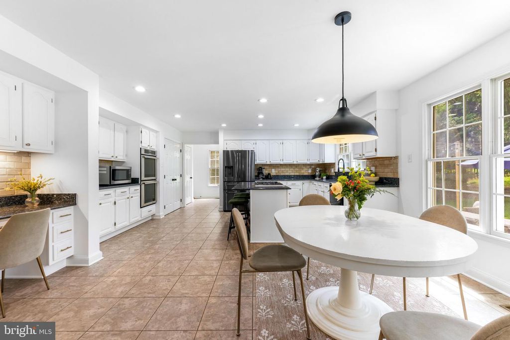 Image 19 of property listing at 6513 APPLE BLOSSOM RIDE, Columbia, MD 21044