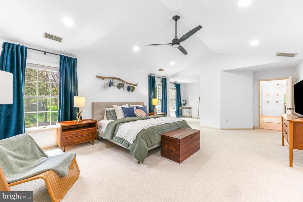 Image 38 of property listing at 6513 APPLE BLOSSOM RIDE, Columbia, MD 21044