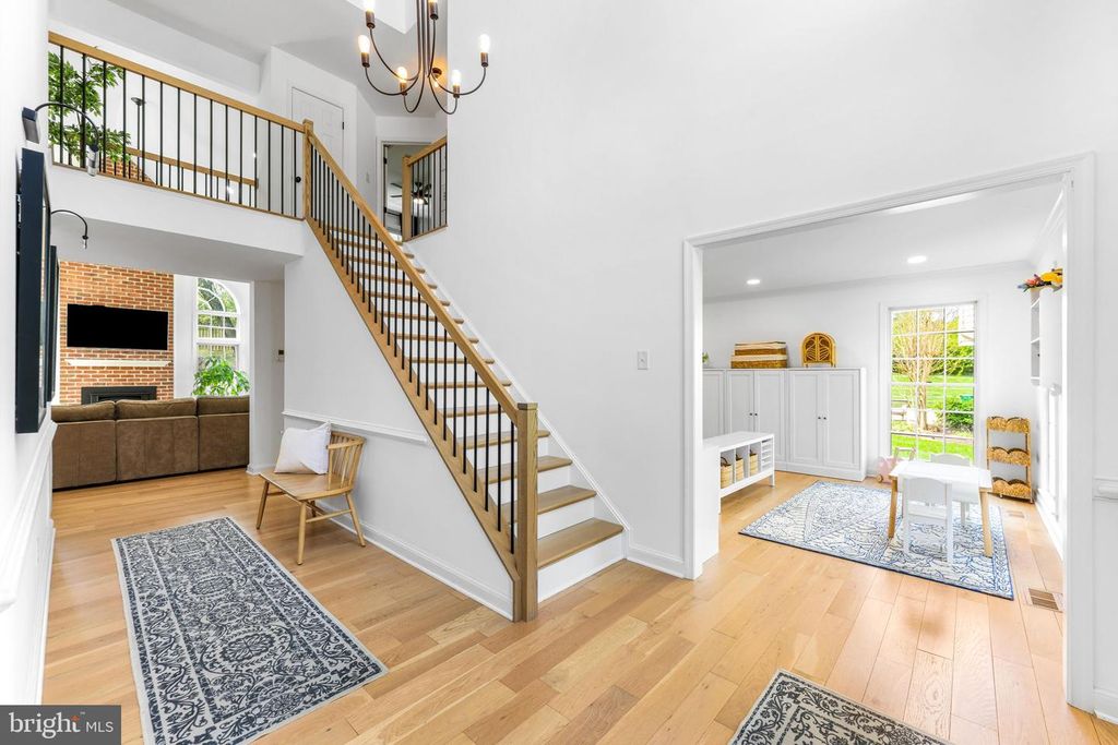 Image 5 of property listing at 6513 APPLE BLOSSOM RIDE, Columbia, MD 21044