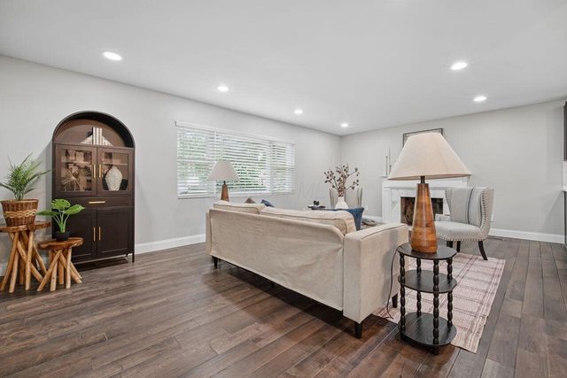 1430 Ashdowne Road, Upper Arlington, OH 43221