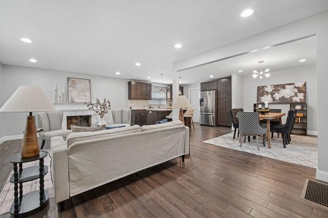 1430 Ashdowne Road, Upper Arlington, OH 43221