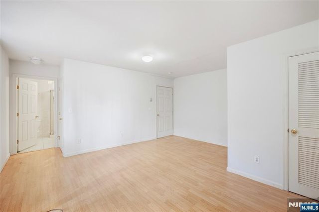 538 4th Street, Palisades Park, NJ 07650