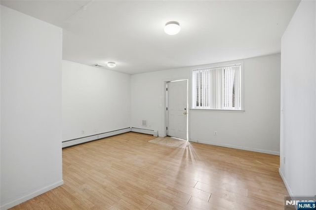 538 4th Street, Palisades Park, NJ 07650