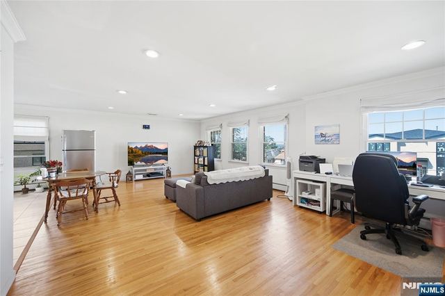 538 4th Street, Palisades Park, NJ 07650