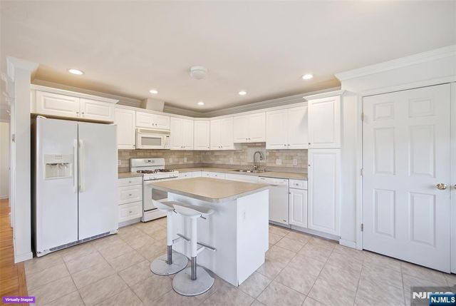 538 4th Street, Palisades Park, NJ 07650