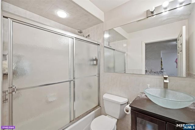 538 4th Street, Palisades Park, NJ 07650