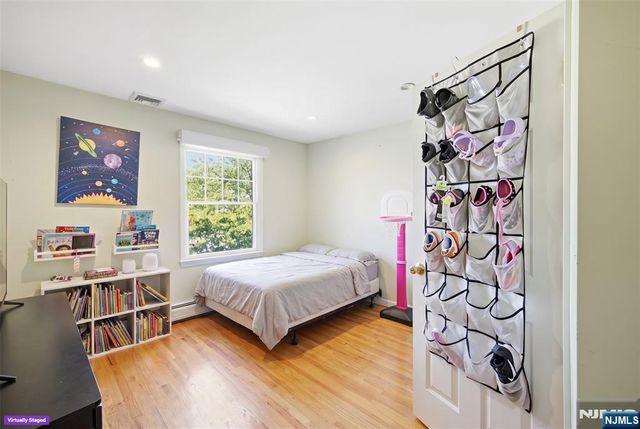 538 4th Street, Palisades Park, NJ 07650