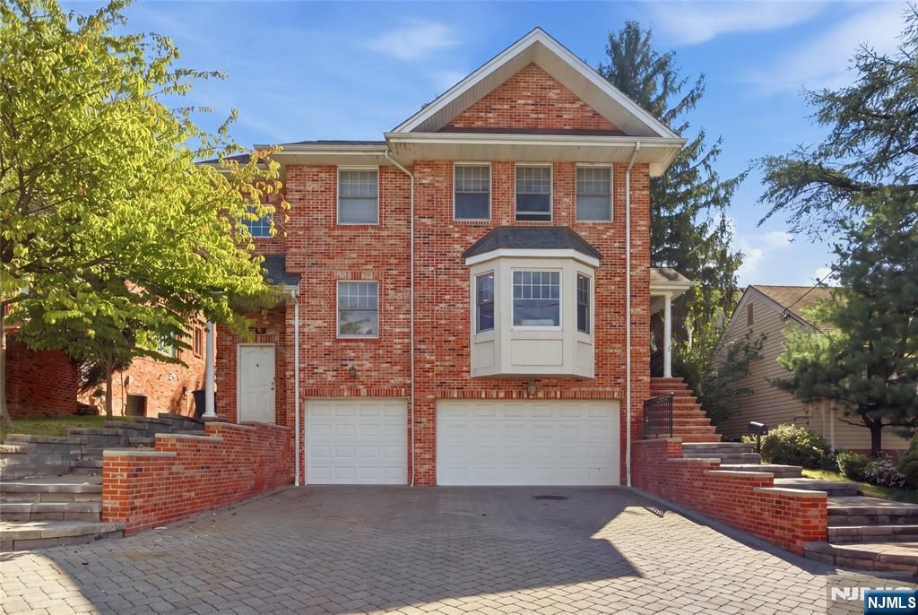 538 4th Street, Palisades Park, NJ 07650