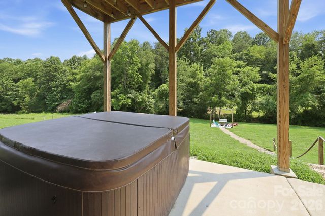 322 Goughes Branch Road, Leicester, NC 28748