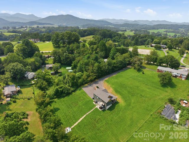 322 Goughes Branch Road, Leicester, NC 28748
