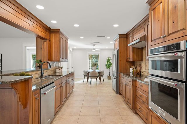 11924 Brookwood CIR, Austin, TX 78750
