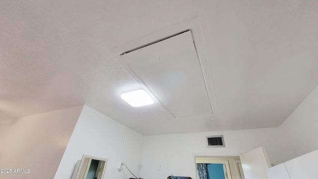 650 N 65TH Way, Mesa, AZ 85205