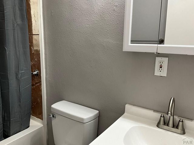 72 Hanson Lane, Pueblo, CO 81001