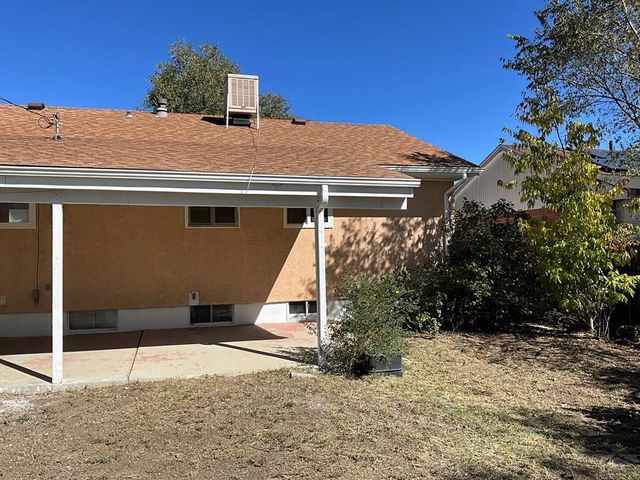 72 Hanson Lane, Pueblo, CO 81001