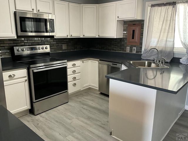 72 Hanson Lane, Pueblo, CO 81001