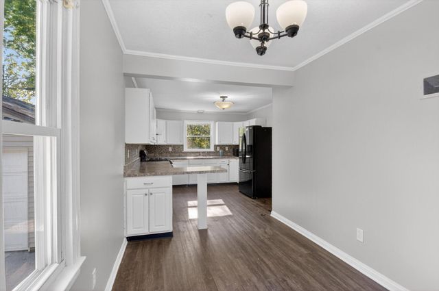 868 Woodbine Boulevard, Jackson, MI 49203