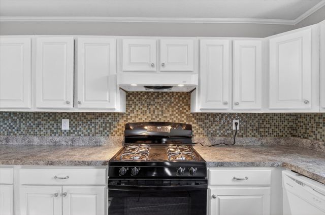 868 Woodbine Boulevard, Jackson, MI 49203