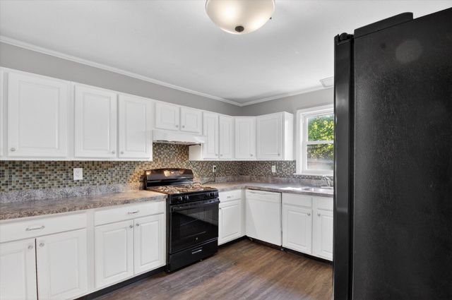 868 Woodbine Boulevard, Jackson, MI 49203