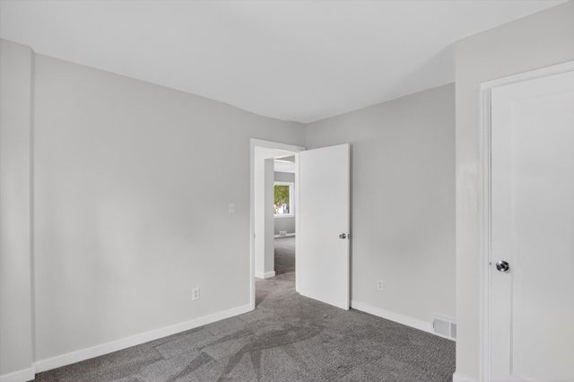 868 Woodbine Boulevard, Jackson, MI 49203