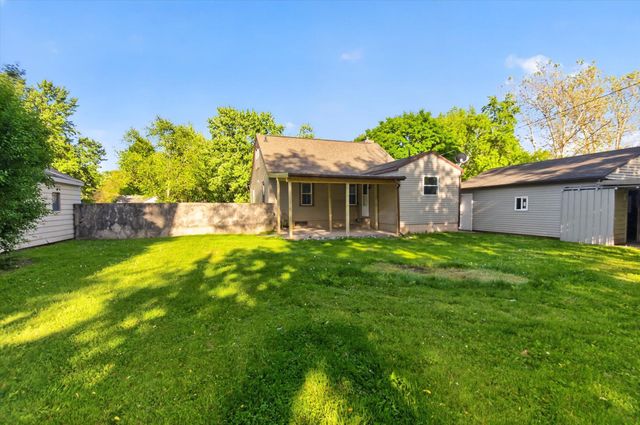 868 Woodbine Boulevard, Jackson, MI 49203