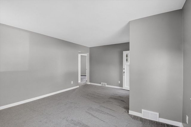 868 Woodbine Boulevard, Jackson, MI 49203