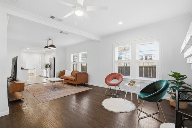 1102 Brunner Avenue, Dallas, TX 75224