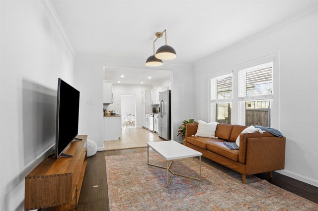 1102 Brunner Avenue, Dallas, TX 75224