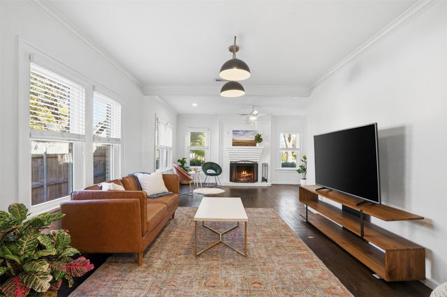 1102 Brunner Avenue, Dallas, TX 75224