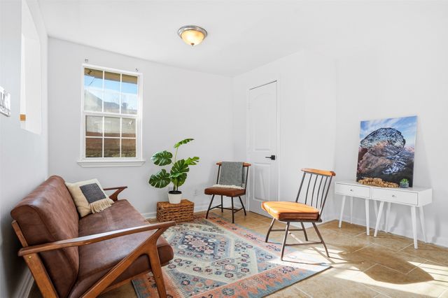 1102 Brunner Avenue, Dallas, TX 75224