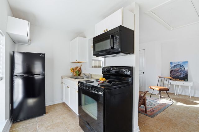 1102 Brunner Avenue, Dallas, TX 75224