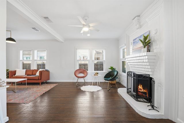 1102 Brunner Avenue, Dallas, TX 75224