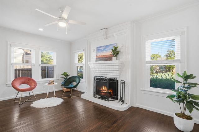 1102 Brunner Avenue, Dallas, TX 75224