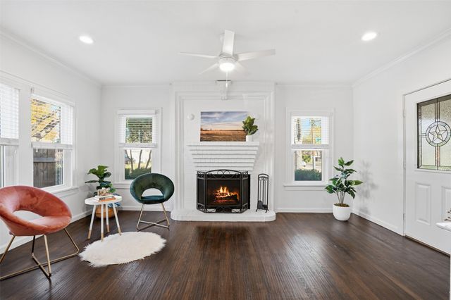 1102 Brunner Avenue, Dallas, TX 75224