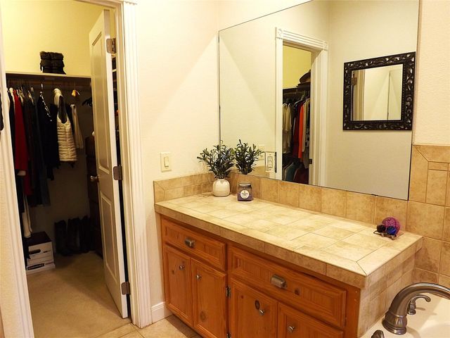 4443 Highway 90, Alleyton, TX 78935