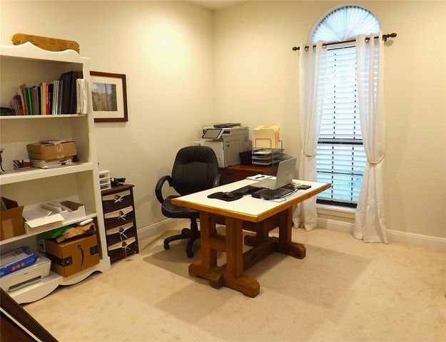 4443 Highway 90, Alleyton, TX 78935