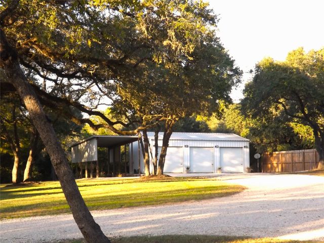 4443 Highway 90, Alleyton, TX 78935