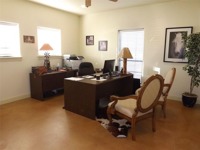 4443 Highway 90, Alleyton, TX 78935