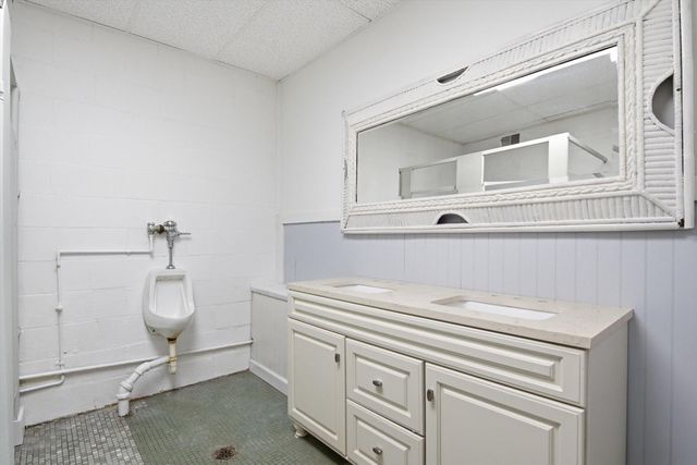10118 Eagle Street, Dearborn City, MI 48120