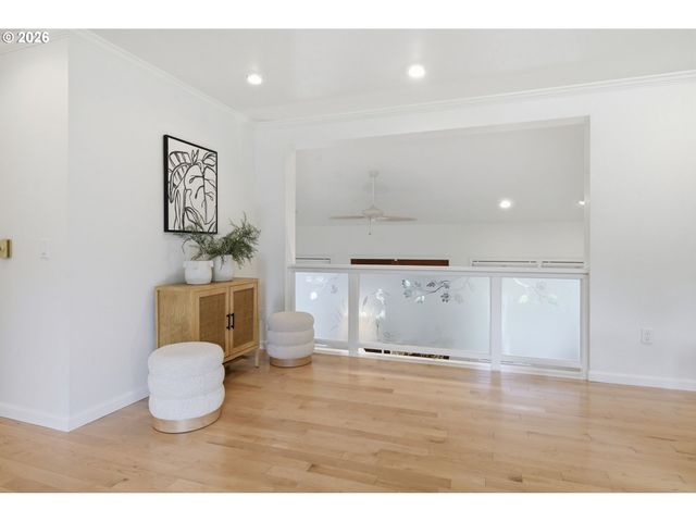 3915 N SHASTA Loop, Eugene, OR 97405