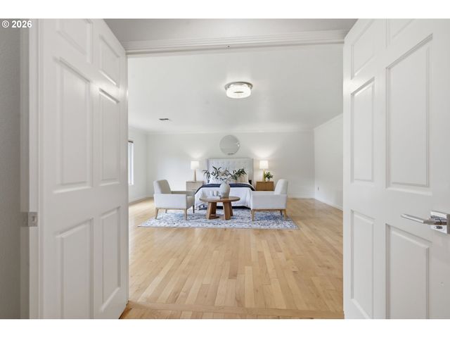 3915 N SHASTA Loop, Eugene, OR 97405