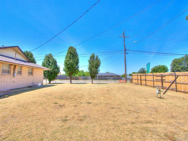 10500 N Western Avenue, Oklahoma City, OK 73114